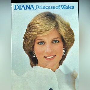 DIANA Princess of Wales 5
1st
US Edition Trevor Hall British
Royalty HC 1982